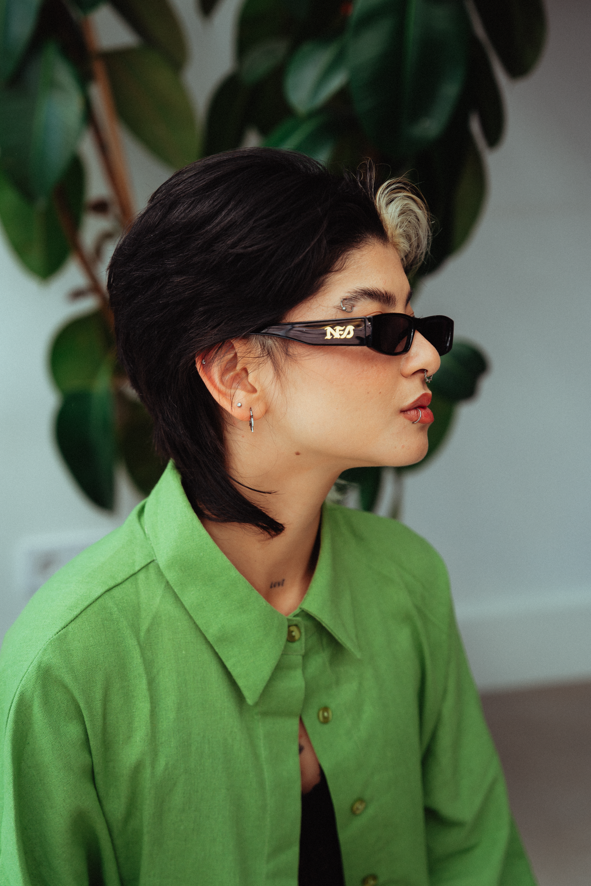 REVERIE BLACK SUNGLASSES